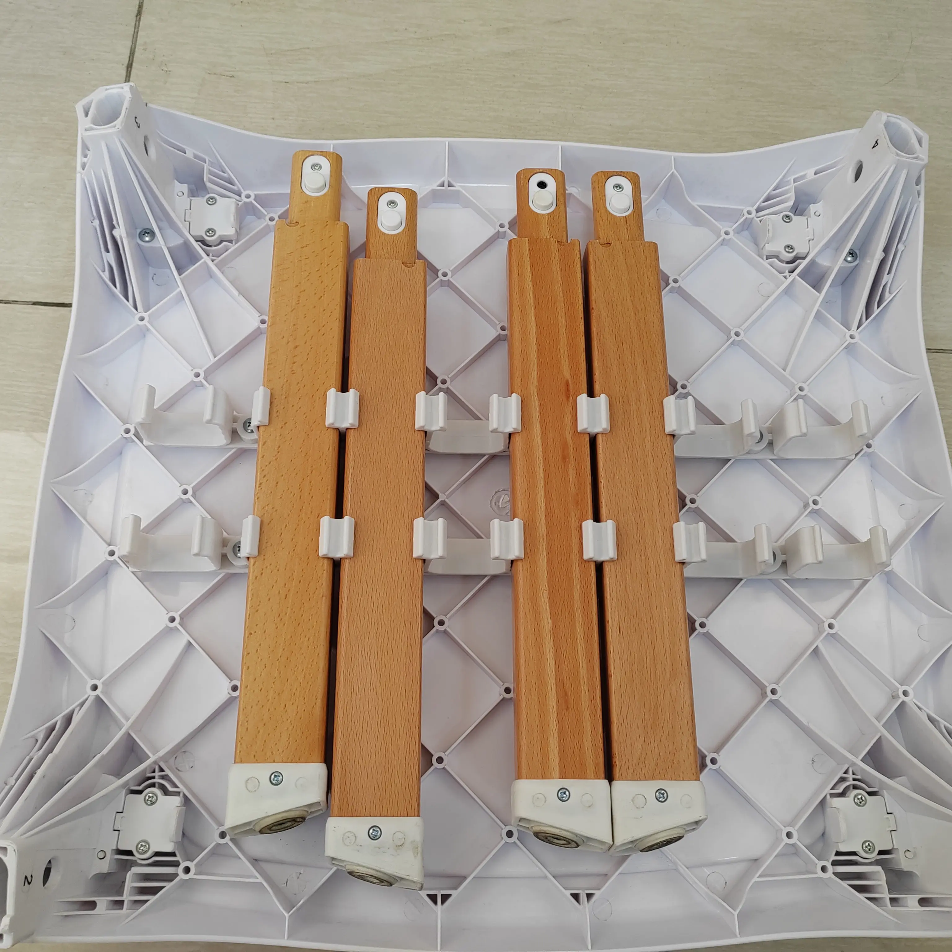 الصين الصانع المورد OEM رخيصة تغذية الطفل كرسي مرتفع البلاستيك المحمولة الطفل كرسي مرتفع للأطفال كراسي تناول الطعام ضبط مقعد