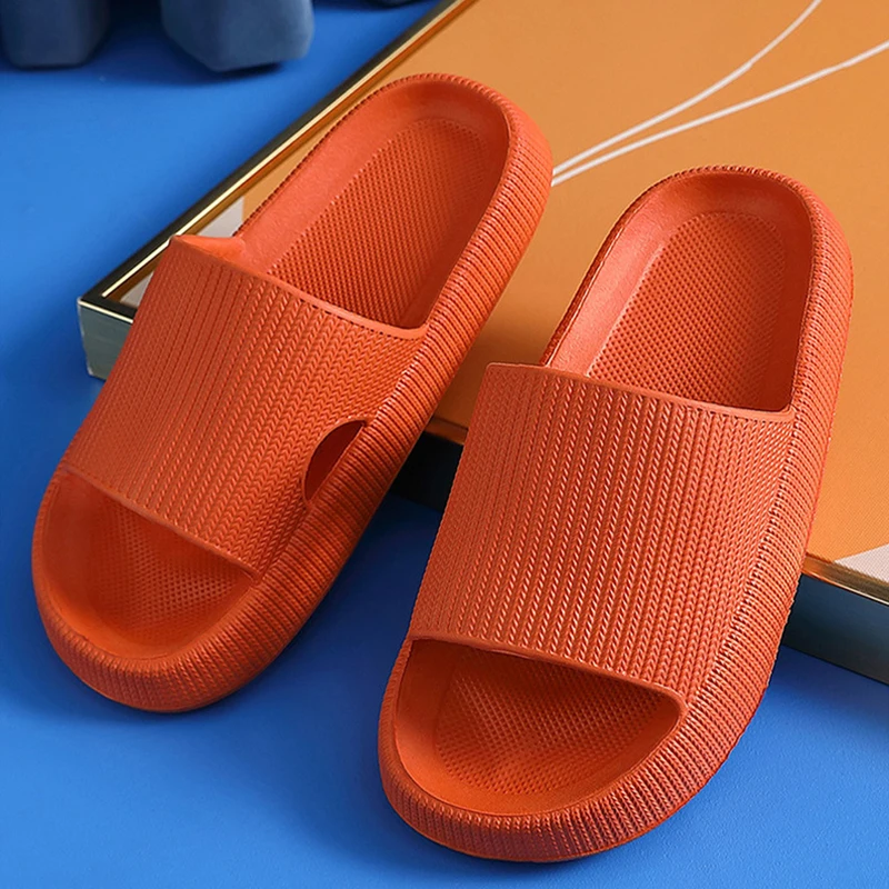 Women Thick Sole Slippers Men Summer Beach Slides Cloud Shoes Bathroom Anti-Slip Home Slipper Soft Sandals Fashion Flip-Flops