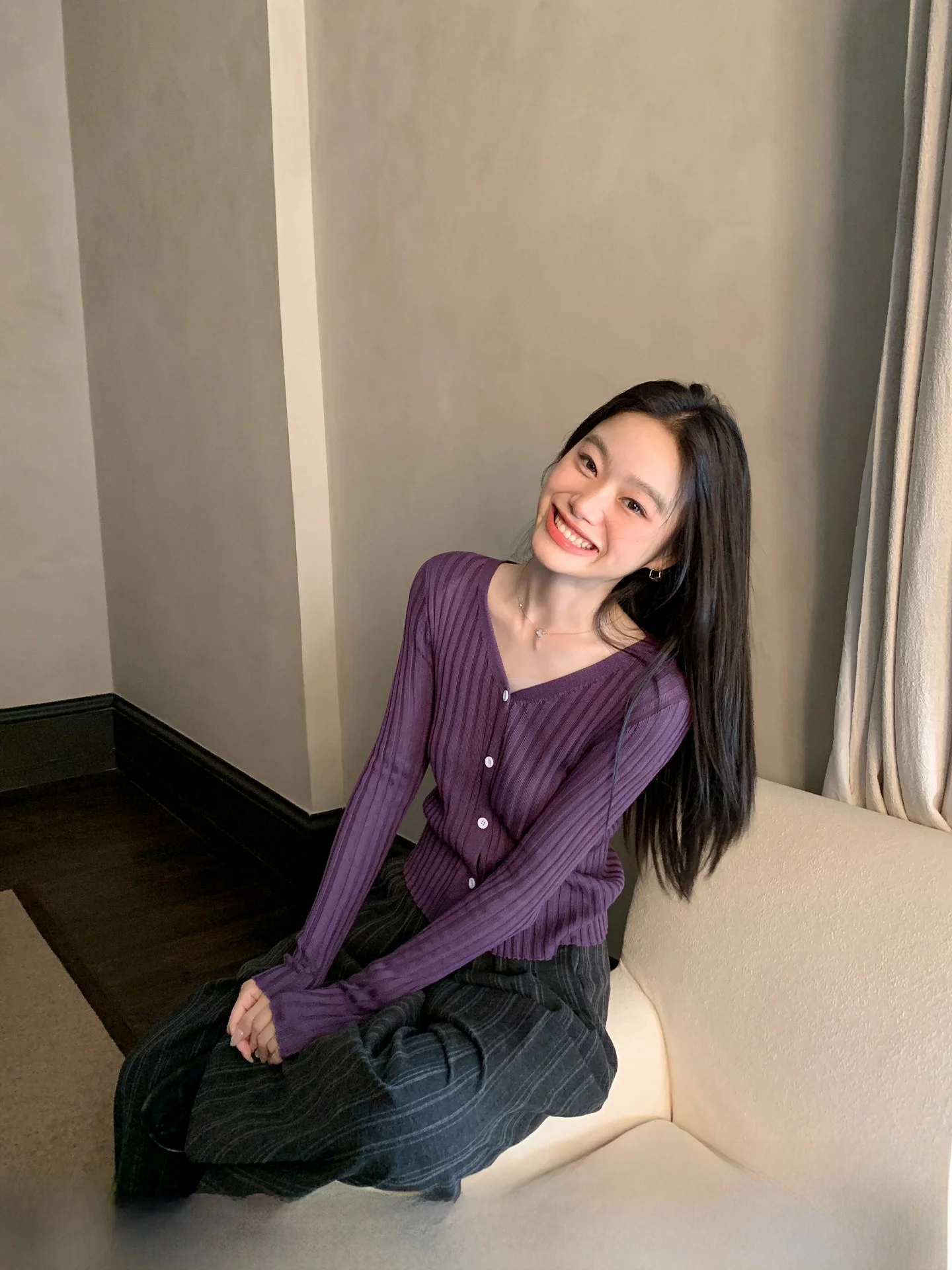 

Женский приталенный вязаный кардиган Swede ght с V-образным вырезом, на пуговицах, из высококачественного волокна Lenzing, весенняя новинка