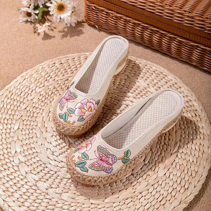 Summer Women\'s Linen Baotou Embroidered Slippers Ethnic Style Retro Home Casual Slippers Thick Soles For External Wear