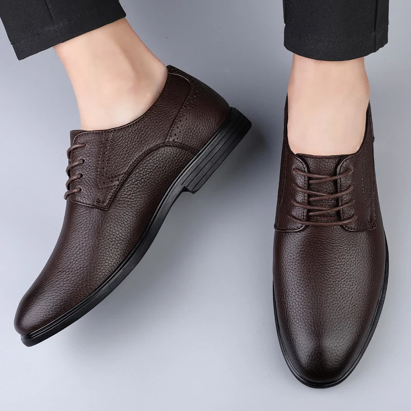 

Высококачественная повседневная мужская кожаная обувь. Повседневная и с плоской подошвой. Классическая обувь для работы и офиса или бизнеса. Роскошные дерби.