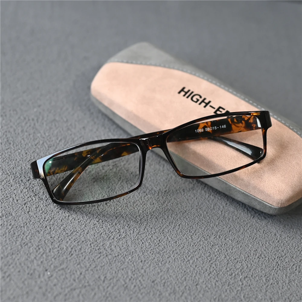 

Cubojue Black Reading Glasses Men Women Anti Blue Light TR90 Eyeglasses Frame Male Presbyopia Spectacles Leopard for Receipt