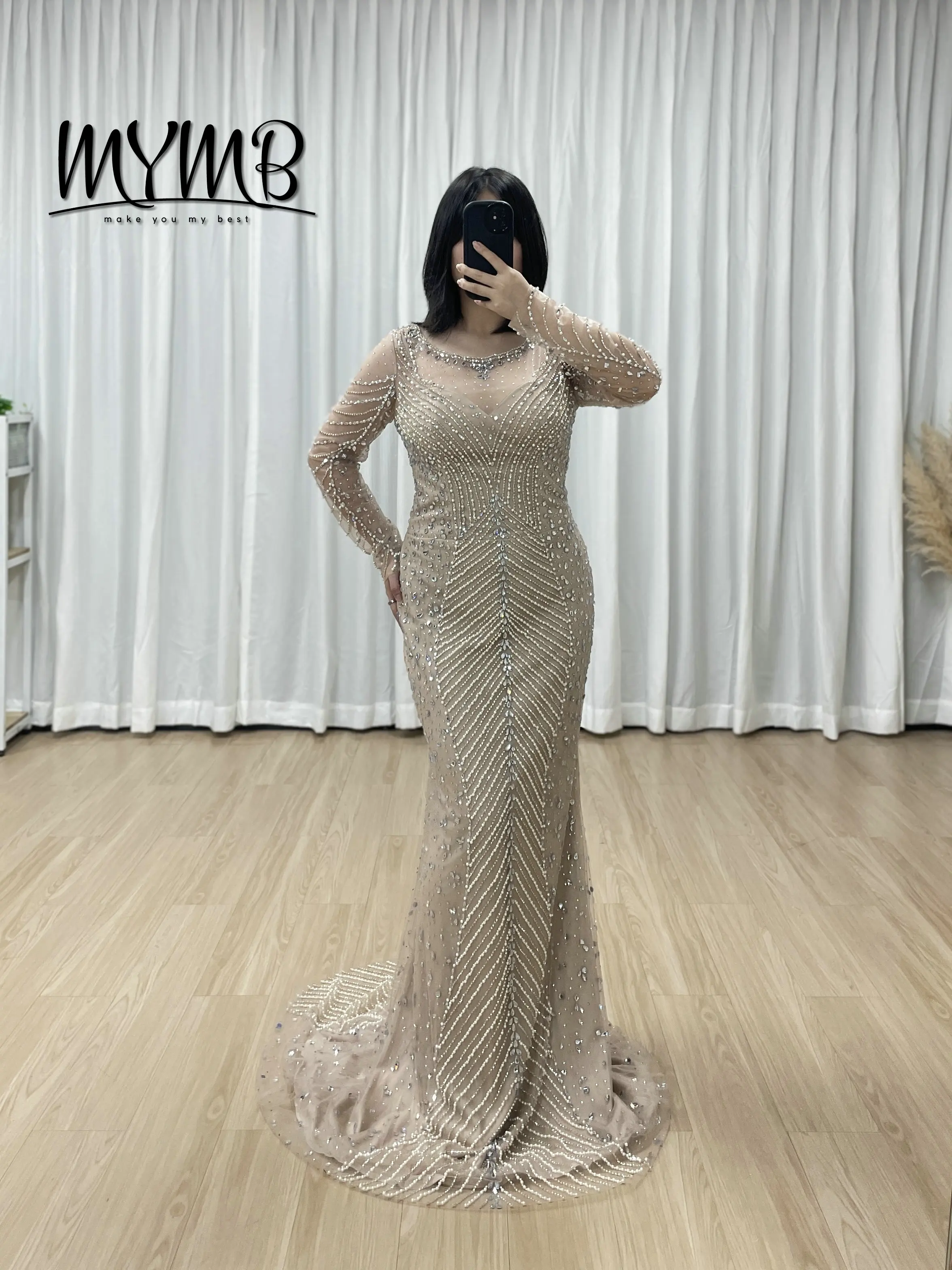 

MYMB Elegant Chic Scoop Neck Champagne Formal Dress Long Sleeve with Intricate Beading Sequins Sweep Train for Prom Gala MC20099