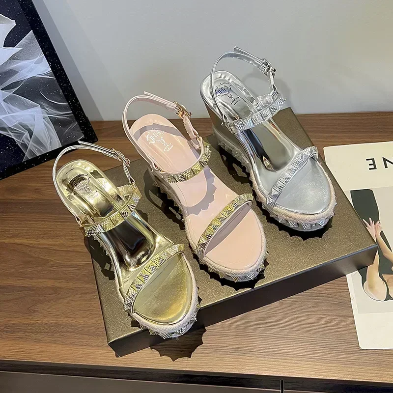المسامير مصمم إسفين صنادل أرضية مثير المفتوحة تو الكاحل التفاف الكعوب الذهب الفضة صندل بكعب مكتنز فستان أحذية Sandalias De Mujer #4