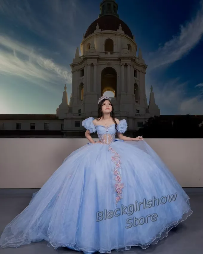 Сверкающие платья для Quinceanera со шлейфом, синие мечтательные элегантные тюлевые прозрачные вечерние платья с аппликацией и кристаллами по индивидуальному заказу