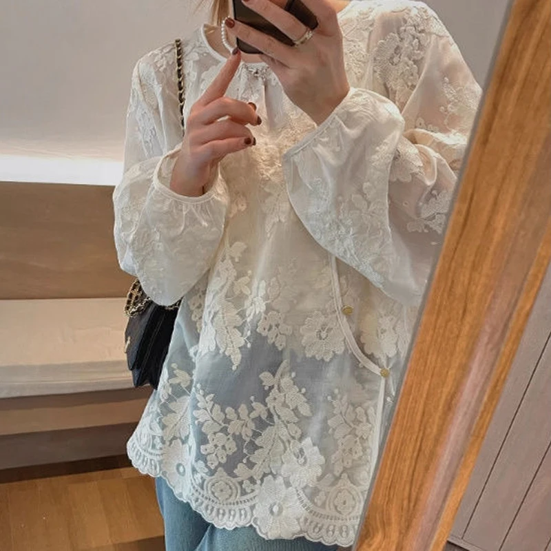 Women\'s Chinese Style Vintage Lace Embroidery Sunscreen Blouse White Beaded Chic Long Sleeve Shirt Female Casual Loose Thin Tops