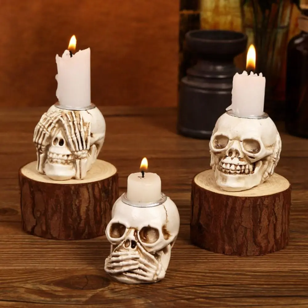 Resin Halloween Skull Candlestick with Built-in Metal Tray High Temperature Resistance Skeleton Palm Candlestick Drop-proof