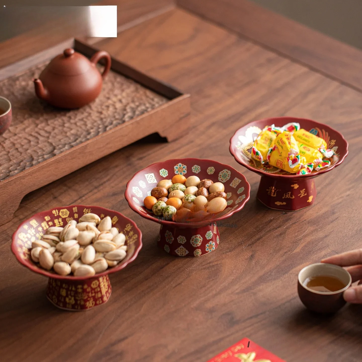 Underglaze Colour Red Fruit Dishes Aesthetic Pastry Plate Fruit Dishes Household Serving Tray Tea Services Supplies Ornaments