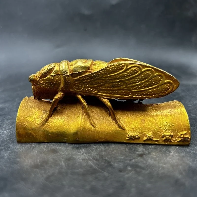 

Antique collection special price of bronze, gold and cicada ornaments made in Qianlong, Qing Dynasty