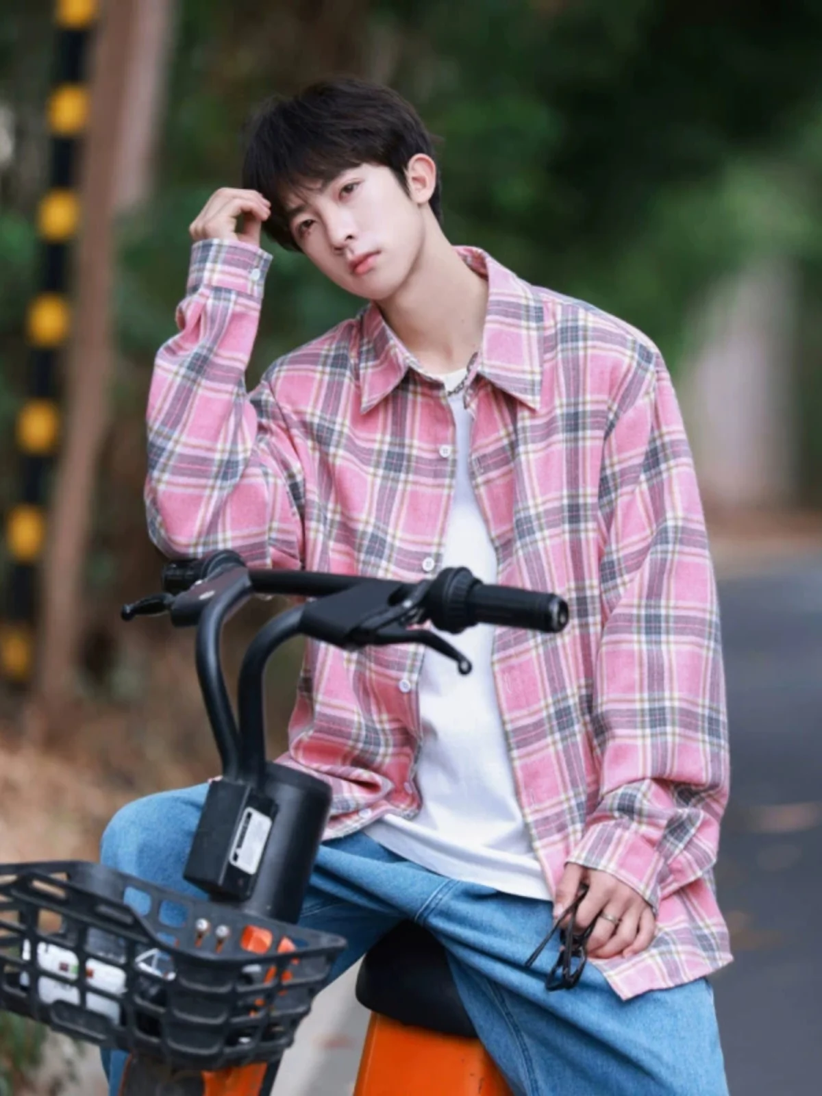 

Розовая клетчатая рубашка с длинным рукавом для мужчин, повседневная, весенне-летняя, модная, в японском стиле, молодежная, для активного отдыха, дышащая