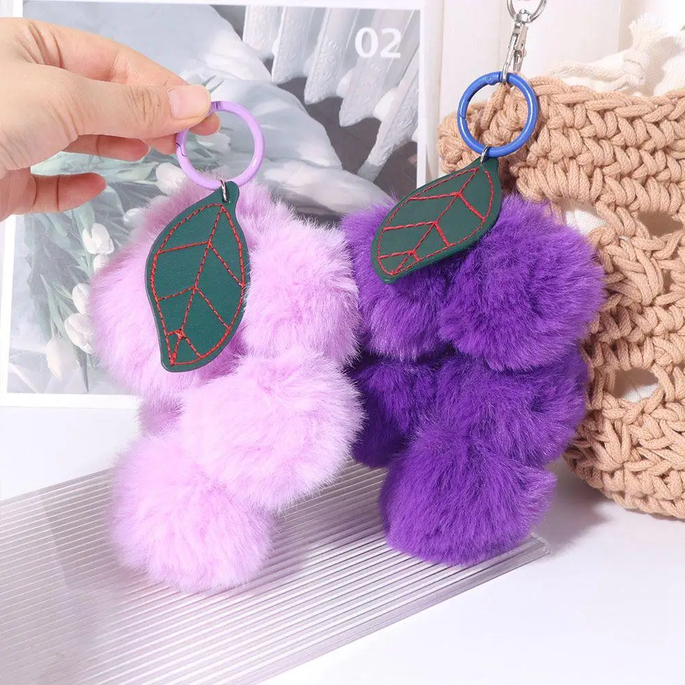 2 szt. Miękki pluszowy brelok do kluczy w kształcie winogrona, dekoracja z futra królika rex, breloczek do kluczy samochodowych, urocze pompony, zawieszka do kluczy dla kobiet