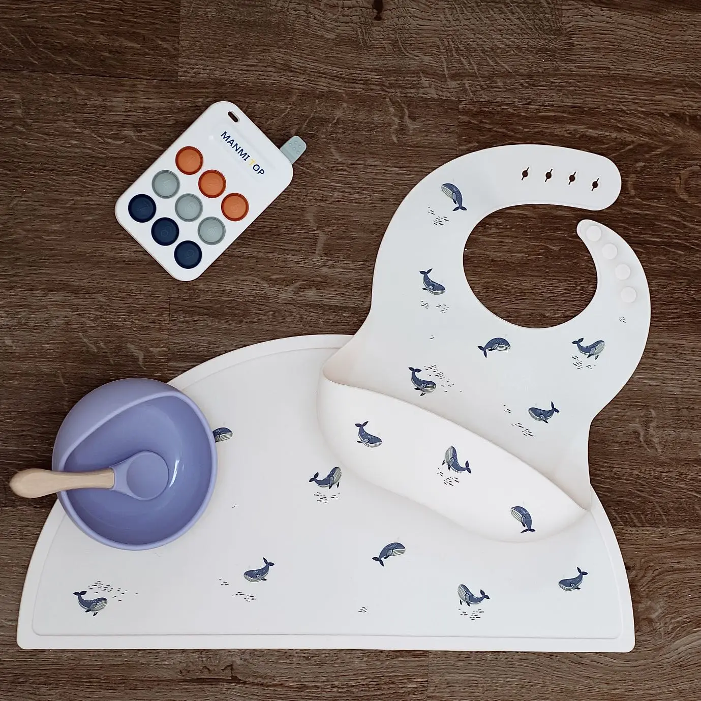 Cute Baby Bibs Baby Whale Plate Animal Print Children\'s Bibs Girls Boys Adjustable Soft Silicone Bibs Baby Feeding Supplies