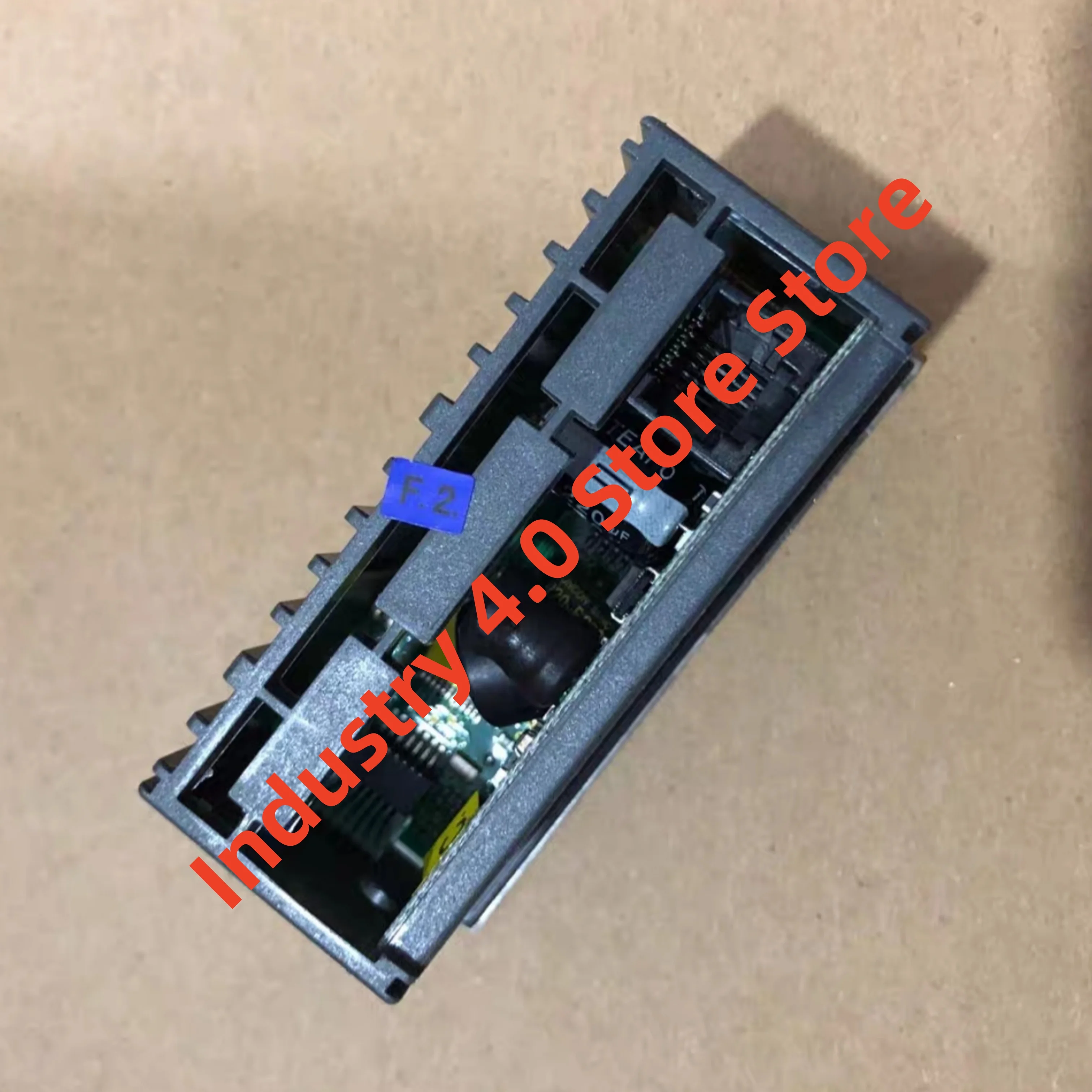 Контроллер температуры PLD01GFP00 новый оригинал