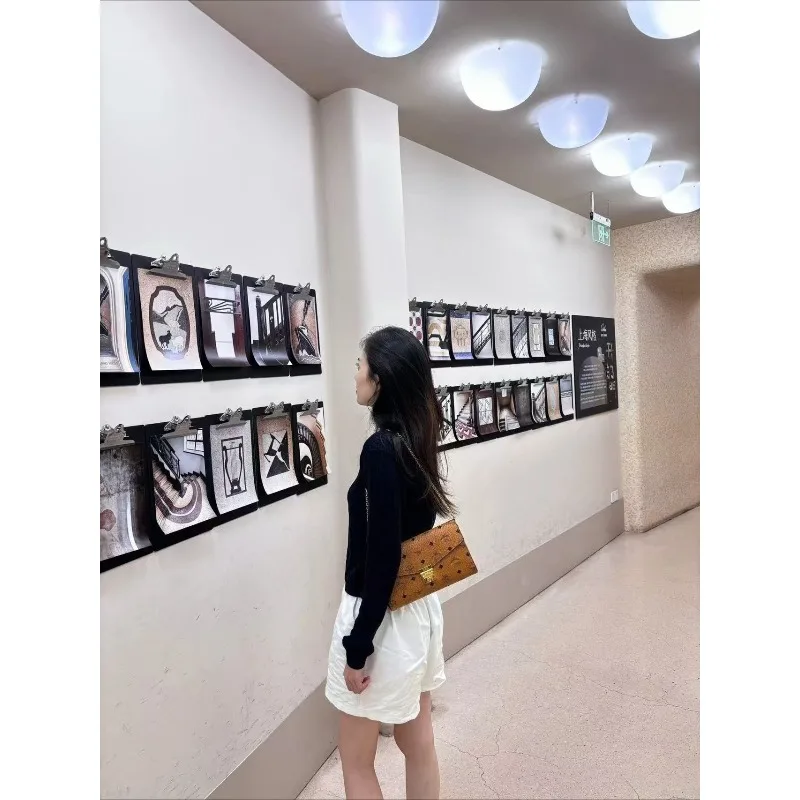 

2025 New Style Women's Bag - Elegant, Fashionable, Versatile, High-Quality Leather Handbag for Shoulder Carry or Crossbody Use