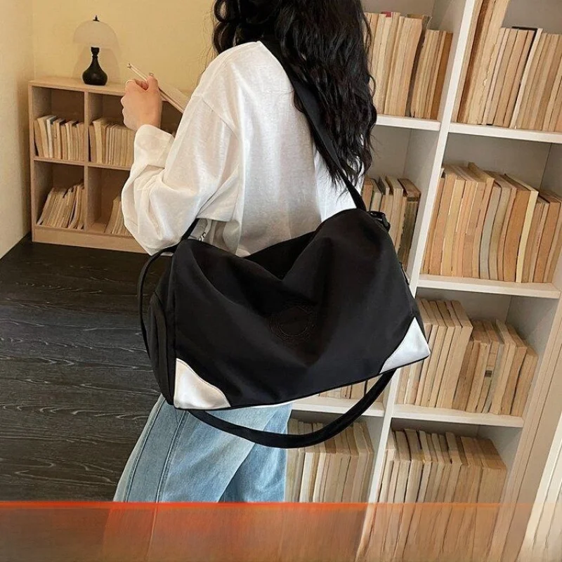 Lightweight Multi-Functional Sport Yoga Fitness Bag Women's Crossbody Bag for Short Trips And Travel Versatile Oxford Fabric Bag