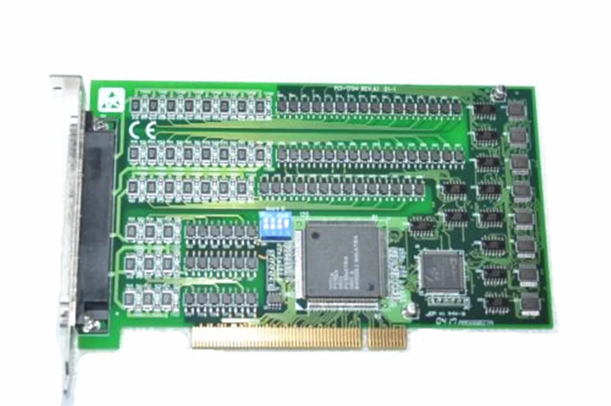 

Оригинальная 64-канальная плата цифрового ввода и вывода PCI-1754 REV.A1
