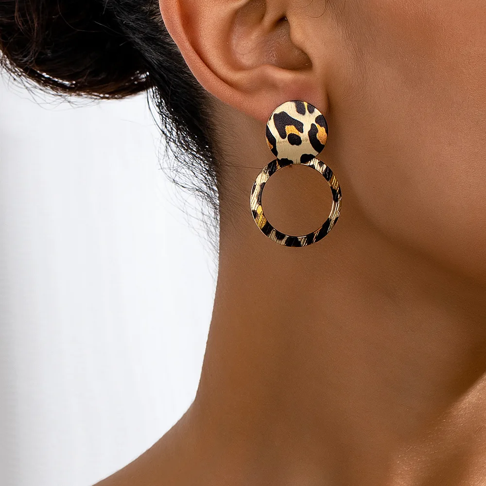 Stud Earrings For Women Exaggerated Leopard Print Circle Geometric Ear Accessories Holiday Gift Party Fashion Jewelry DE093