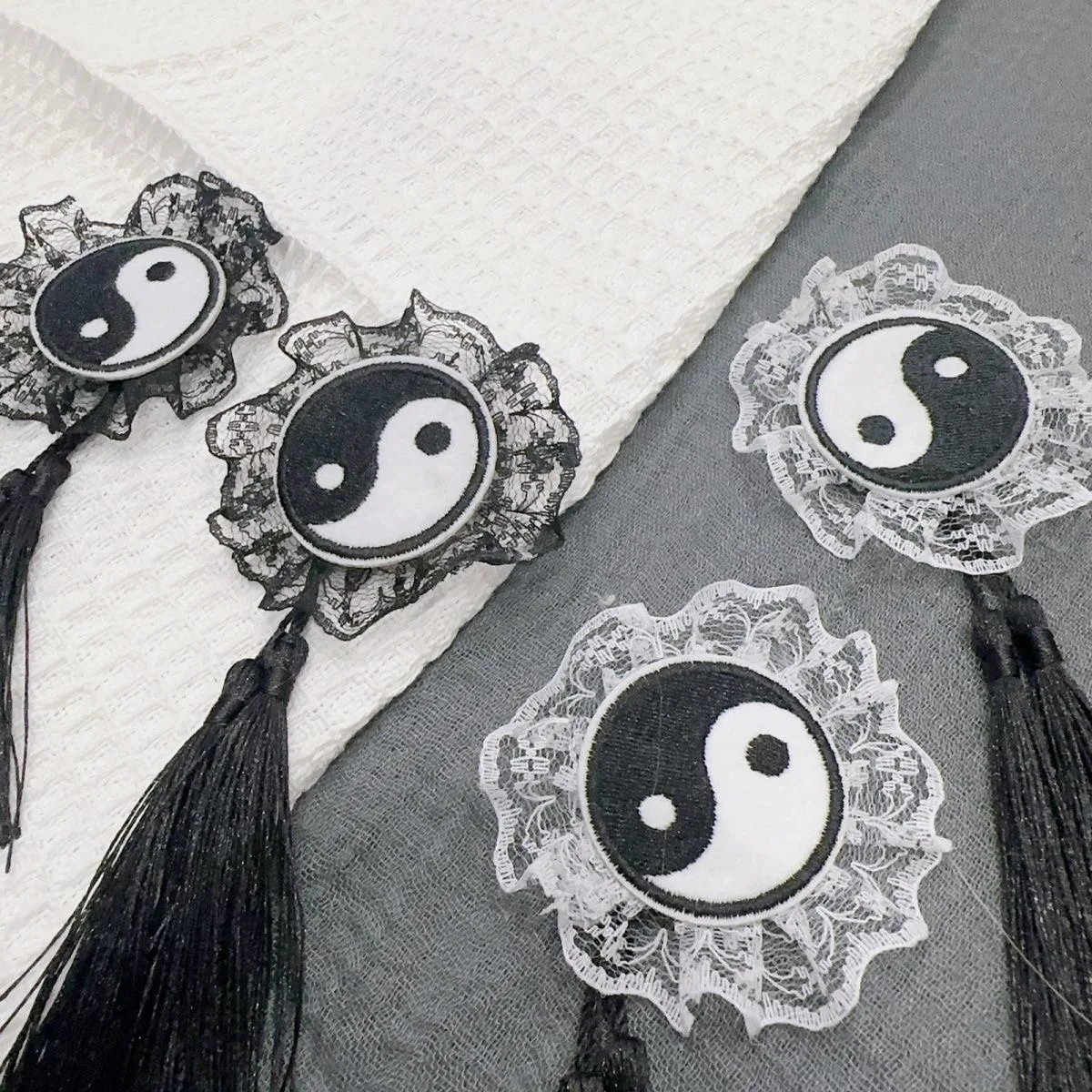 Y2K Punk Zwart Wit Tai Chi Haar Clip Kant Kwasten Haarspeld Hoofddeksels voor Vrouwen Lolita Haaraccessoire