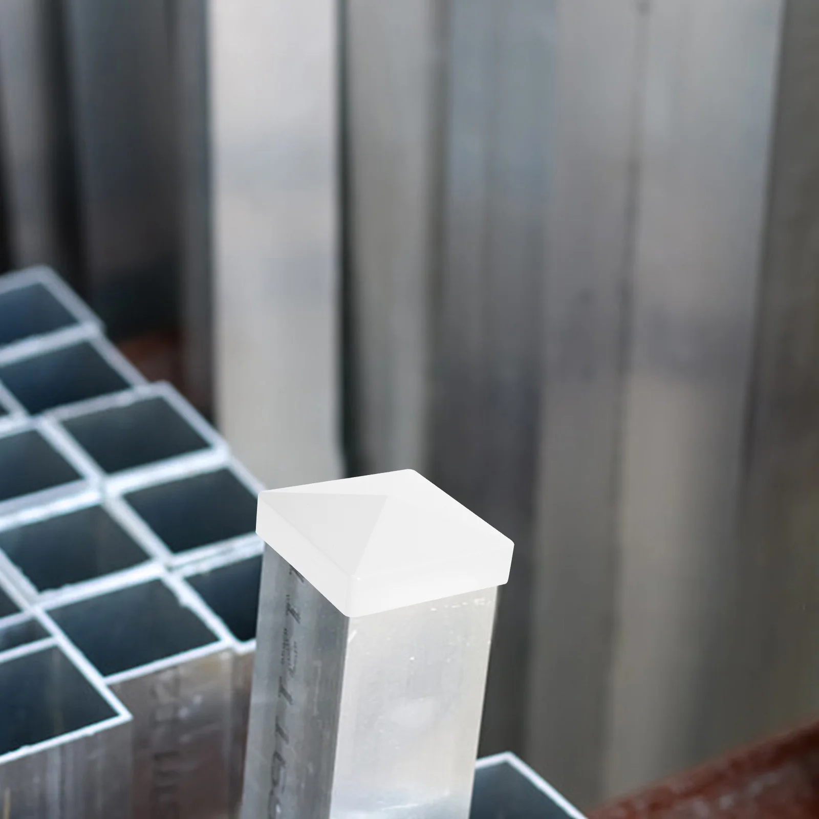 

4Pcs Weatherproof Fence Post Caps Durable PVC Outdoor Protection Square Top Covers for Mailbox Lamp Fence Post Tops