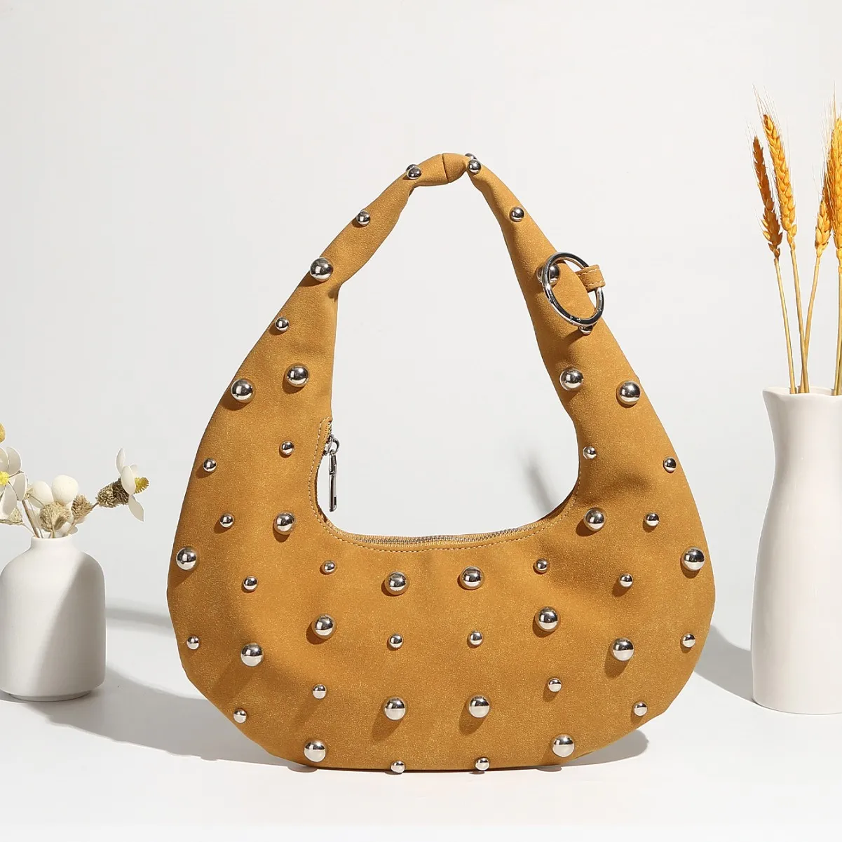 نصف القمر برشام حقيبة كتف فو الجلد المدبوغ حقائب النساء فاسق رصع سحابة زلابية حقائب للنساء جديد الإناث مخلب المحافظ شيك