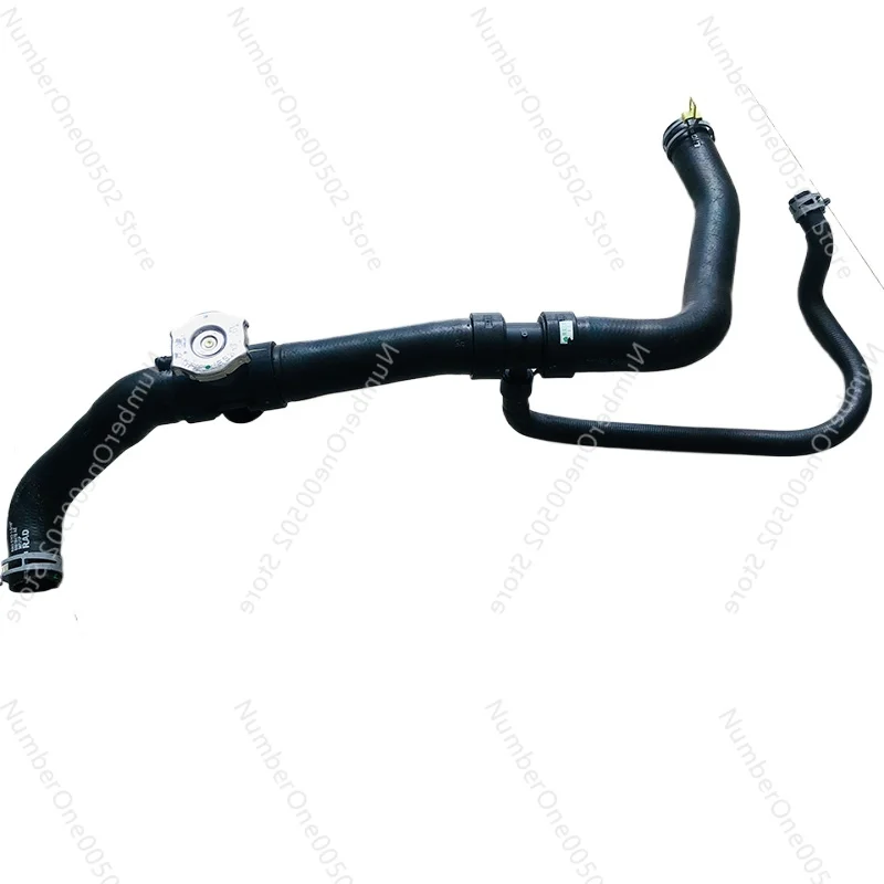 Applicable to Jeep Passenger Tee Water Supply Pipe Tank  Supply Freemont Kuwei Water  T-Branch Pipe