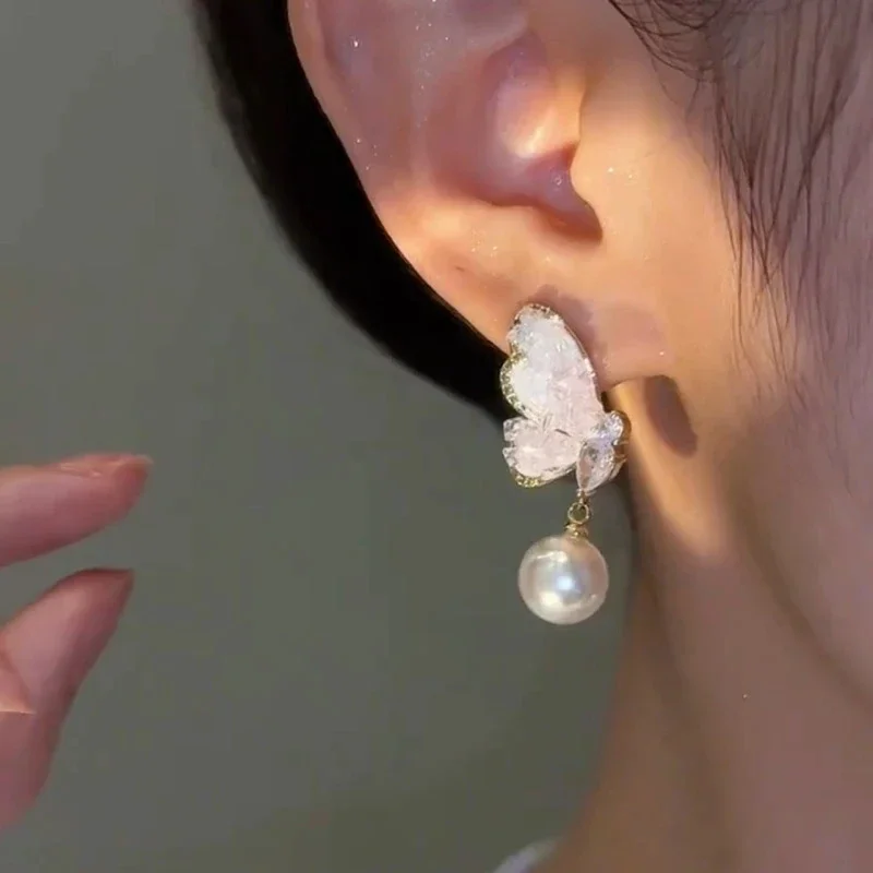 2024 New Pearl Pendant Blue Crystal Zircon Butterfly Stud Earrings for Women Fashion Trend Personality Sweet Girls Jewelry Gift