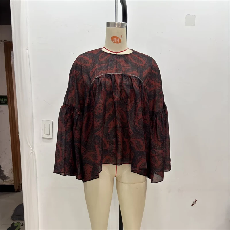 KEYANKETIAN 春/秋の新エスニックスタイルペイズリープリントシャツ女性のフレアスリーブルーズプルオーバーヴィンテージブラウス Mujer トップ