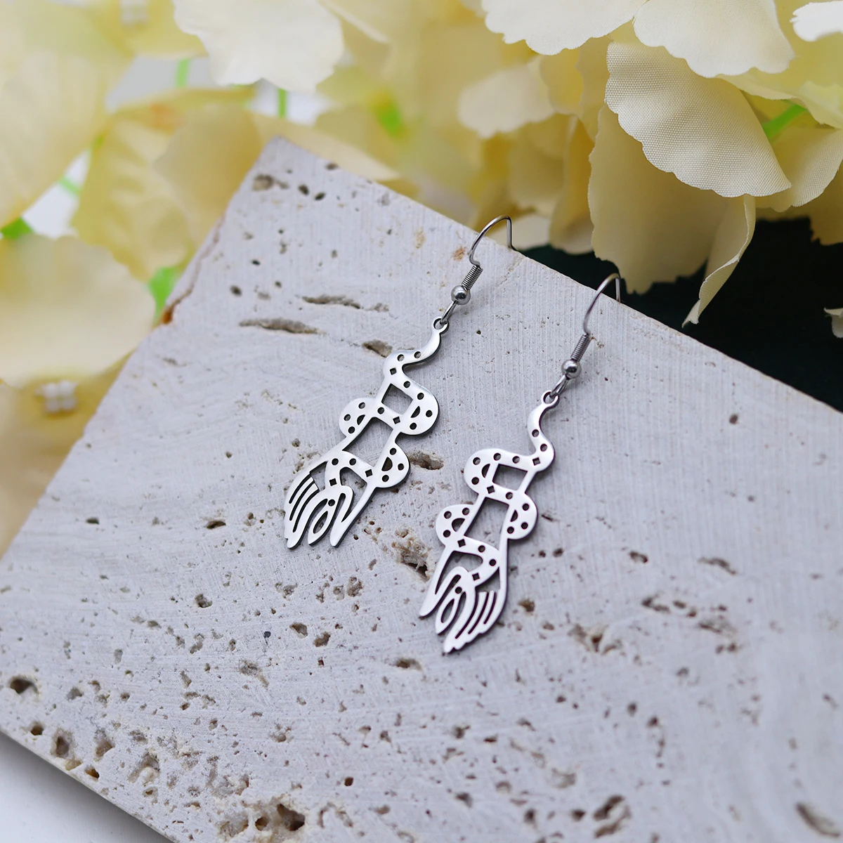 Kinitial Punk Snake Surround Hand Earring For Women Men Stainless Steel Ear Piercing Jewelry Gothic Punk Gift