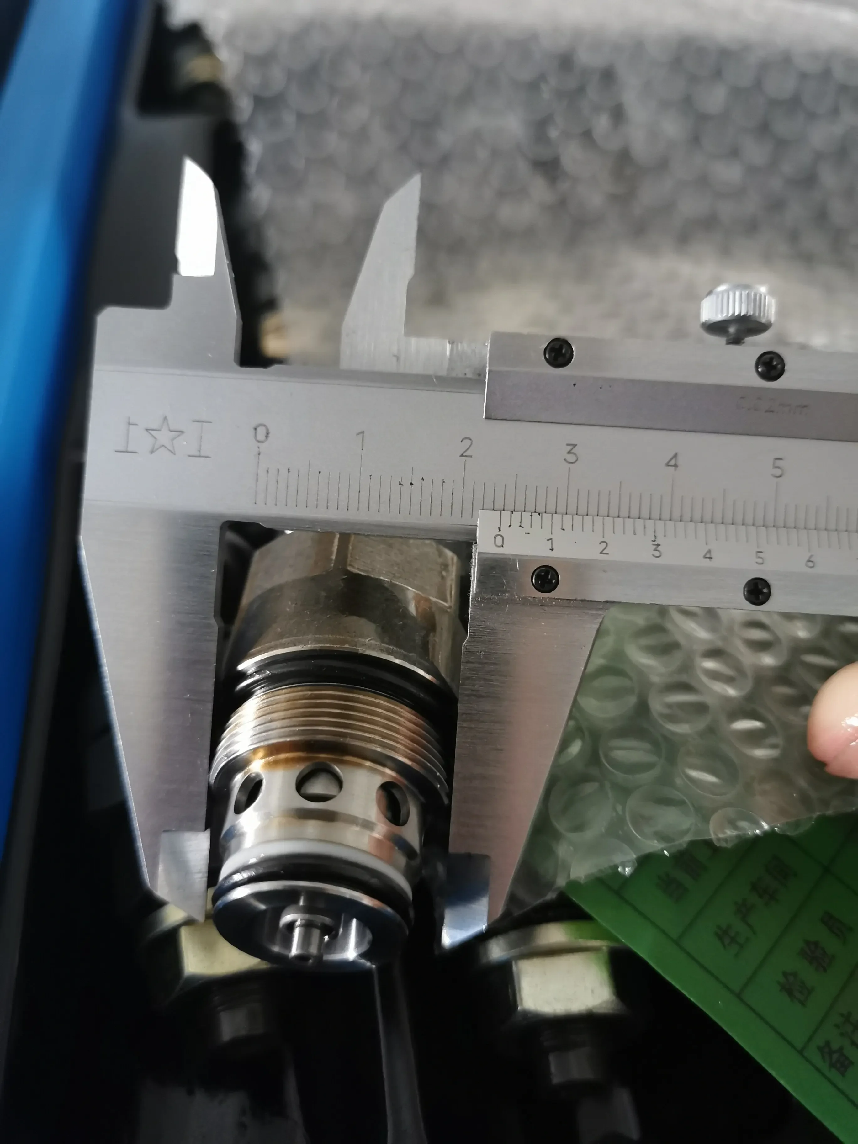 TFM1330 Overload Safety Valve Pilot Operated Overflow Valve Hydraulic Multi-way Valve Construction Machinery  Parts