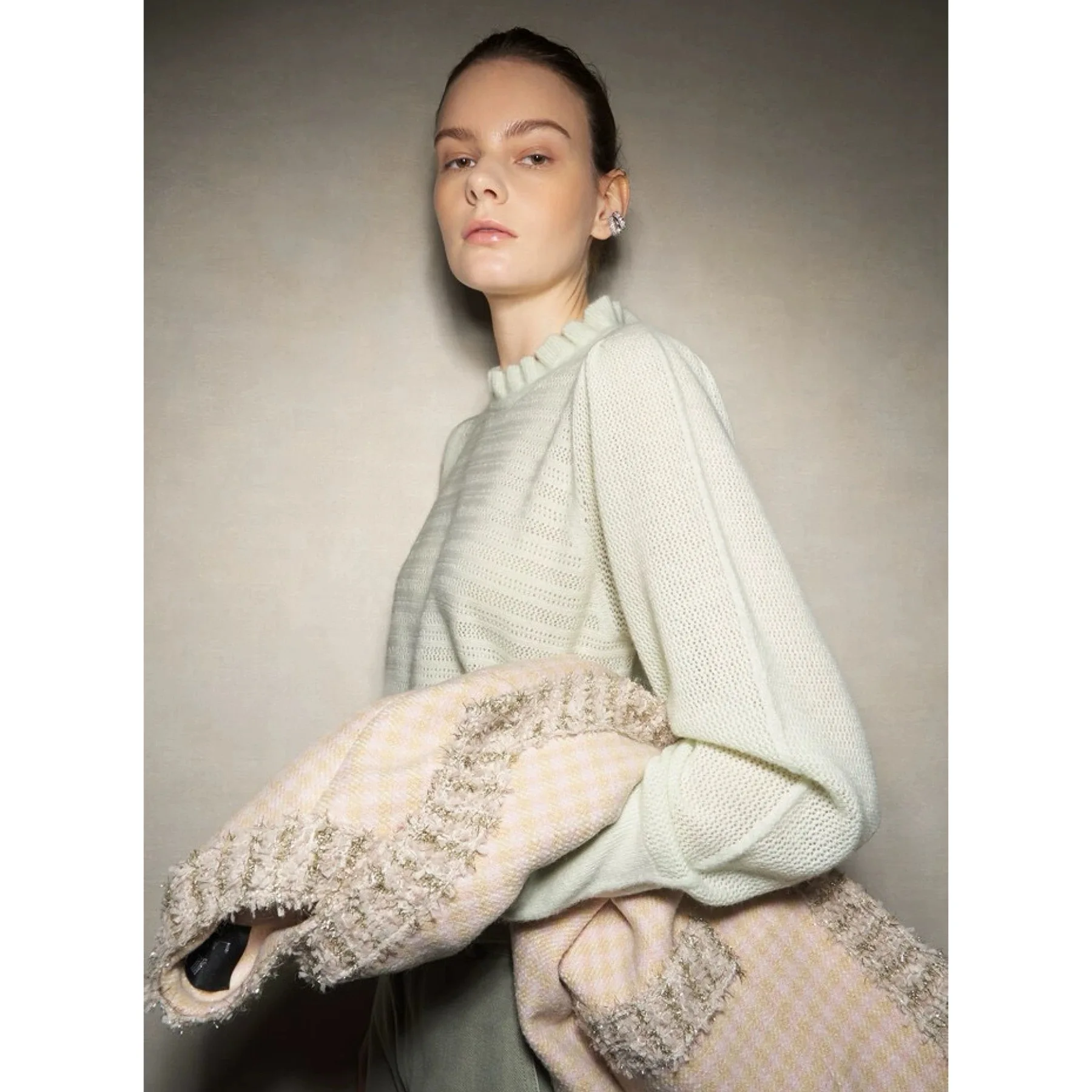 

Lemon Cheese LAN26 Spring Gentle Wooden Collar Hollow out Commute Versatile Wool Knitted Sweater Women's Faion