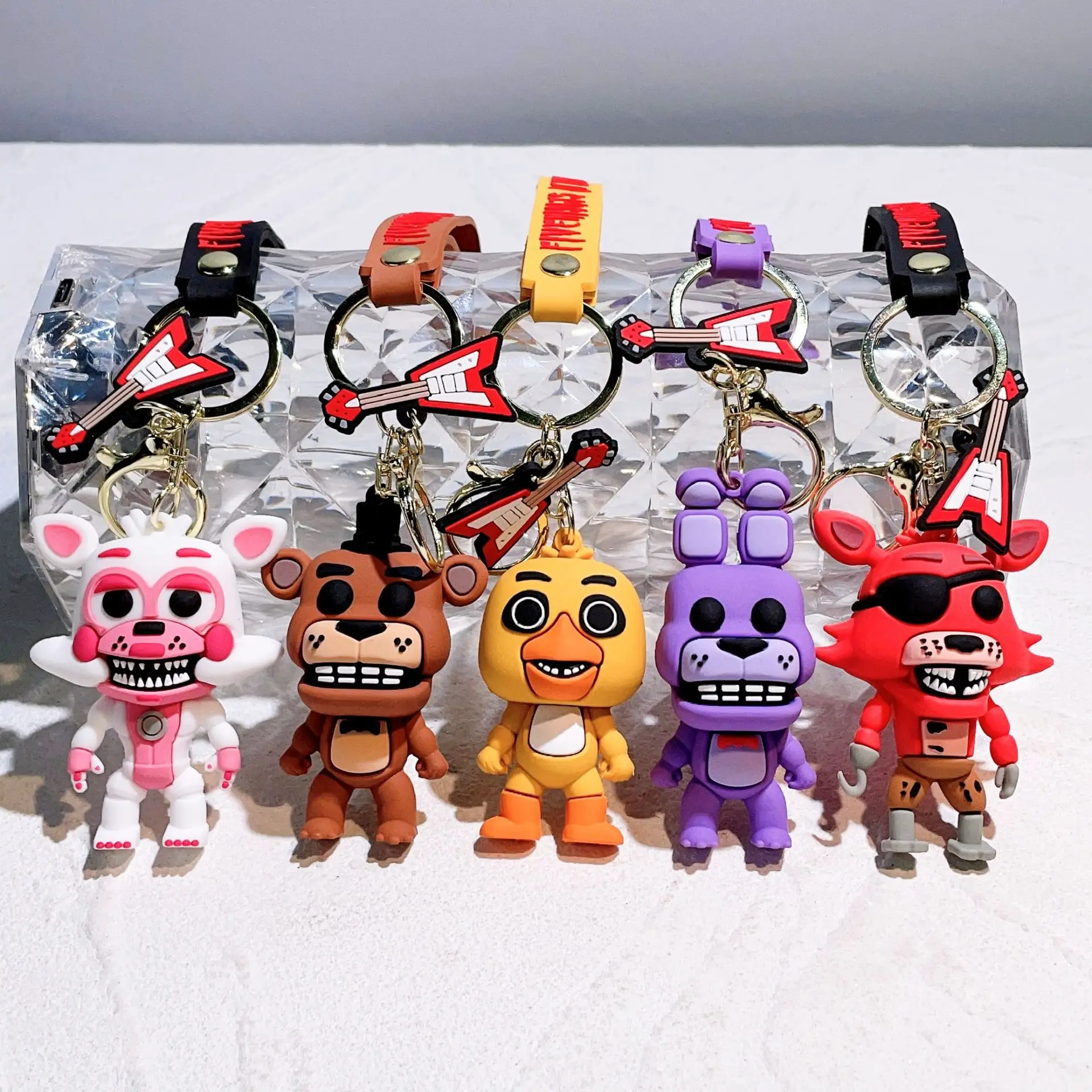 Fnaf jogo chaveiros anime figuras de ação chaveiros cinco noite no fredys boneca chaveiros do carro pingente encantos acessórios