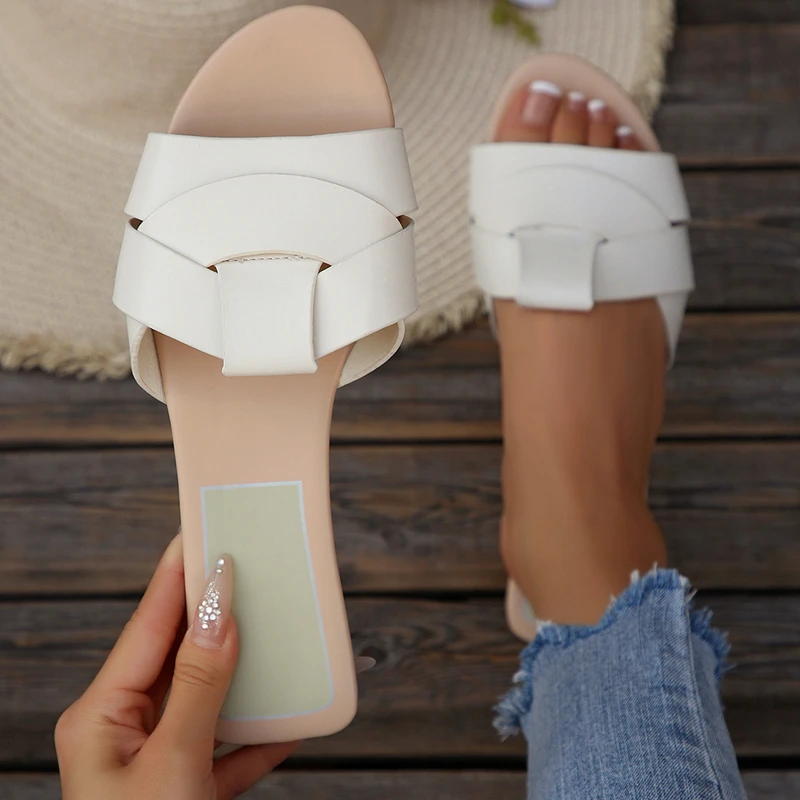 Designer Flat New Slippers Weave comfortable casual bottom slippers summer luxury women's sandals