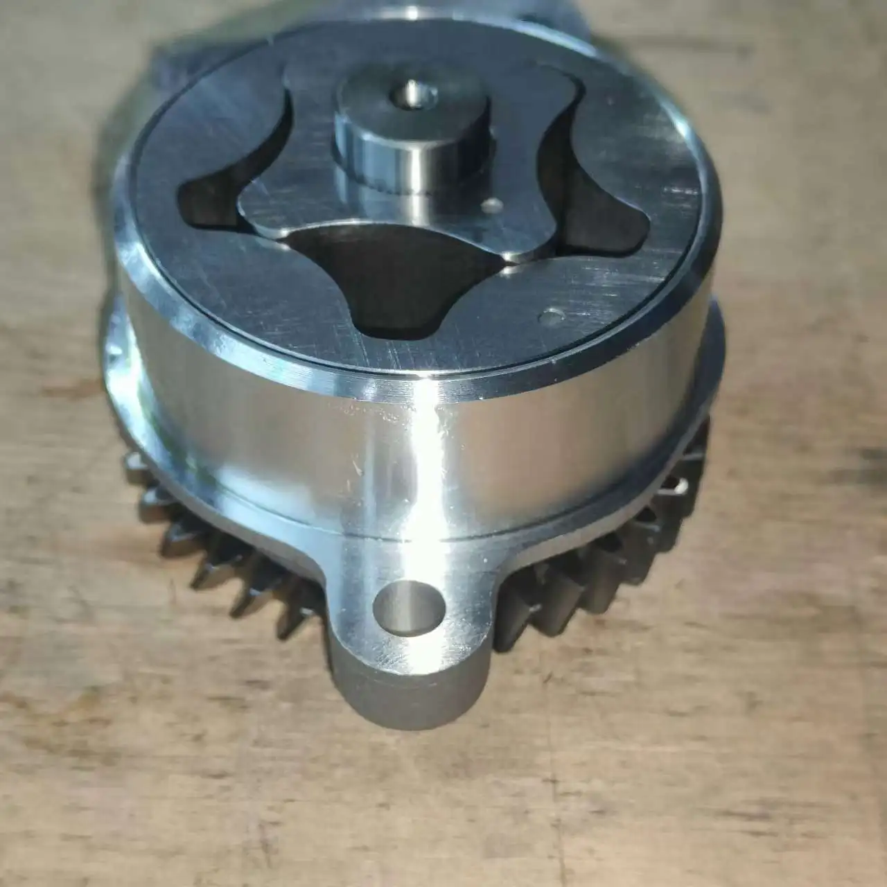 SAIC MAXUS V80 T60 Оригинальный масляный насос C00100381