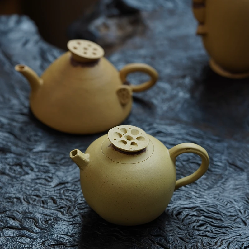 Zen Yuantang Yixing Handmade Yixing Clay Teapot Sketch Pot Raw Ore Benshan Green Mud/Segment Mud Bionic Device Lotus Seedpod Pot