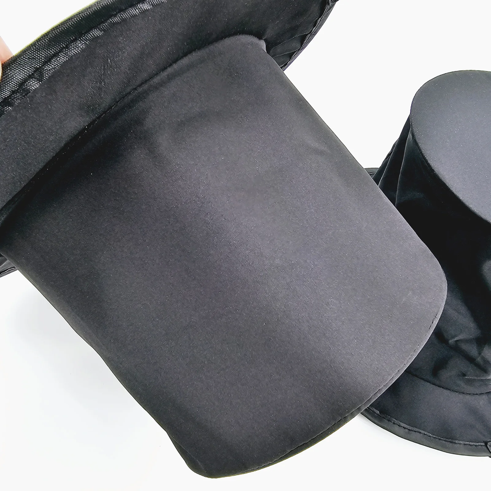 Magician's Hat with Automatic Closure - No Feathers, Instant On/Off Magic Trick Prop for Stage Performances, Halloween, Costume