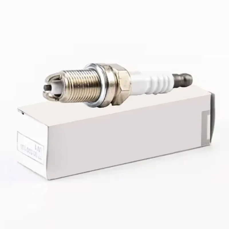 عادي اعة 7700500168 4/6 قطعة لرينو ثاليا توينغو لوجان ميجان سانديرو ستيبواي 1.4L 1.6L K7M K7J شموع السيارات #2