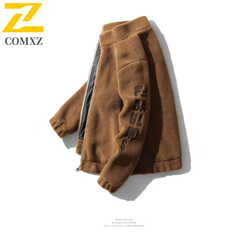 سترة شتوية للرجال من COMXZ بتصميم سميك لرحلة التزلج ميزة دافئة لمغامرة الثلج سترة من صوف الضأن 2025 معطف مبطن بتصميم مقاس كبير