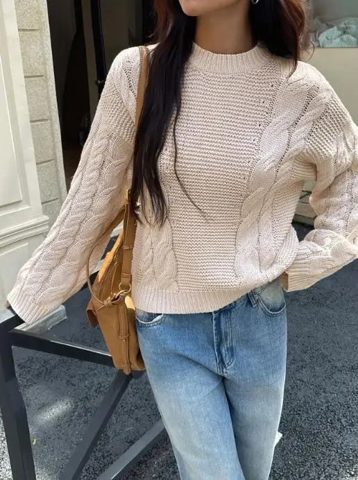 

Autumn and Winter Women's Solid Round Neck Fashion Leisure Simple Slim Fried Dough Twists Jacquard Hollow Knitted Sweater