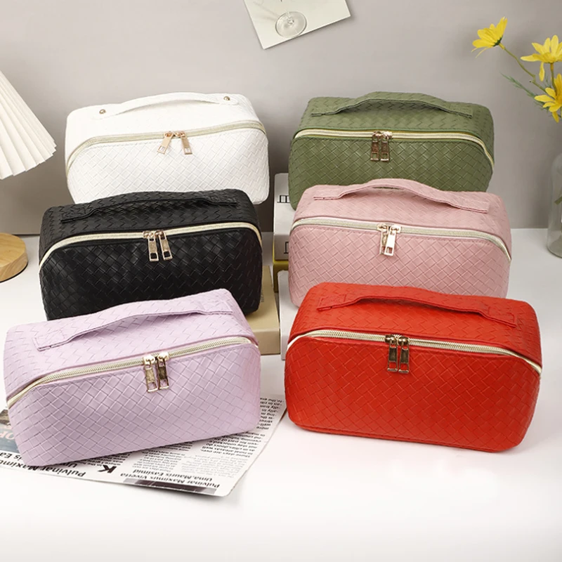 Large Capacity Cosmetic Bag Ladies Cosmetics Storage Korean Waterproof Pu Woven Plaid Embossed Wash Bag Travel Wash Bag