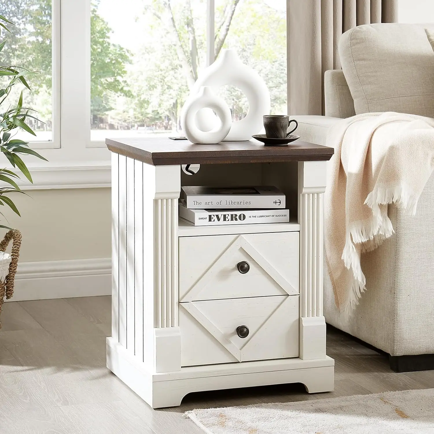 Farmhouse Nightstand Set of 2 with Charging Station, 18