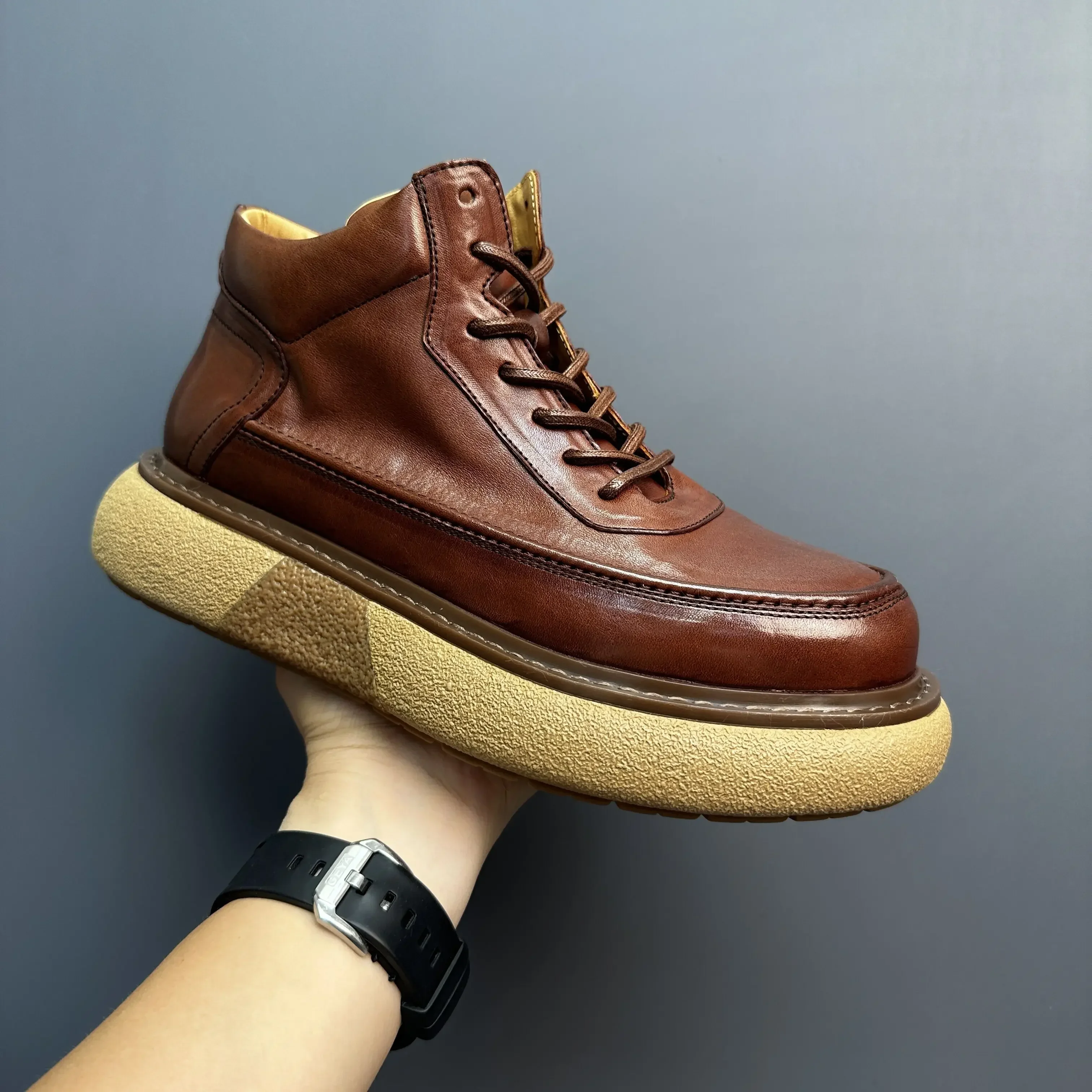 

Autumn and Winter New Men's Casual Shoes Retro Horse Leather High Top Lace Up British Workwear Men's Boots