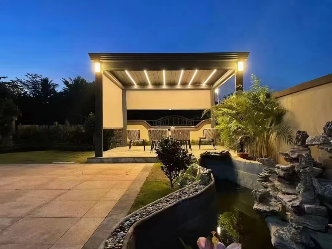 عريشة ألومنيوم معزولة من Wenets Modular Smart Bioclimatique