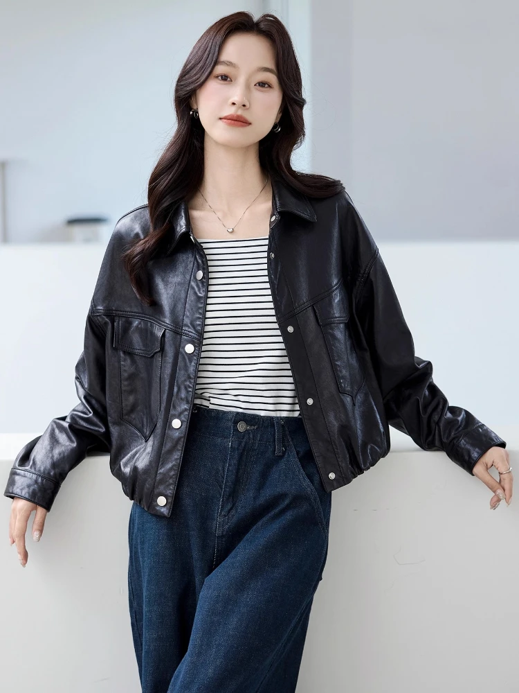 Giacche corte casual in vera pelle per donna Primavera Autunno 2025 Nuovo cappotto in vera pelle di pecora nera semplice di fascia alta con cera d'olio morbida