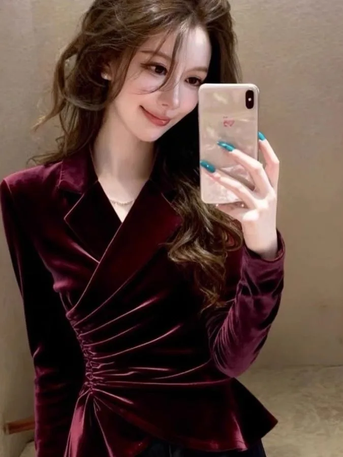

Red Wine Color Velvet Shirt Women's Autumn Winter Slimming Suit Collar Shirt Wrinkles A-Line Top Elegant And Dry Personality
