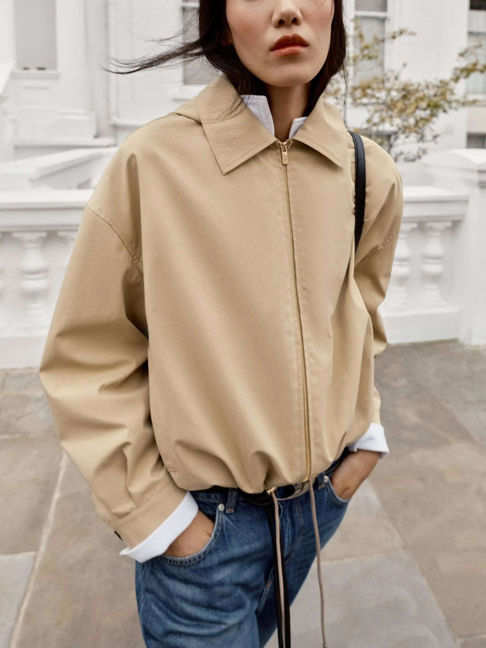Casual Long Sleeve Collared Jacket Coat for Women Autumn New Arrival Removable Hood Standard Fit Short Outerwear