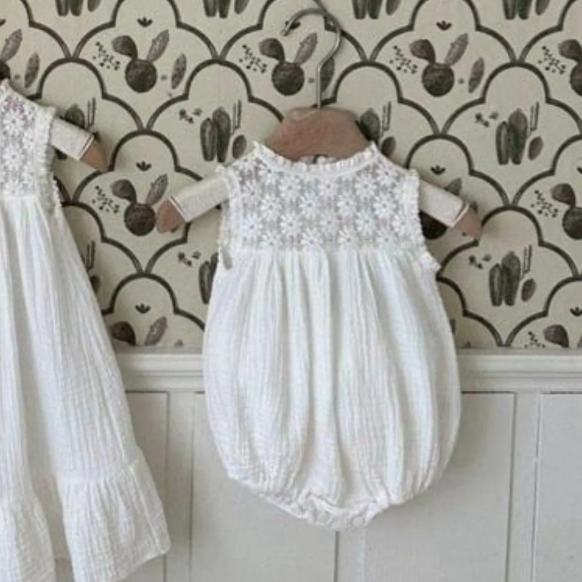 2026 Summer New Baby Sleeveless Bodysuit Infant Girl Sweet Lace Jumpsuit Thin Breathable Newborn Cotton Clothes 0-24M