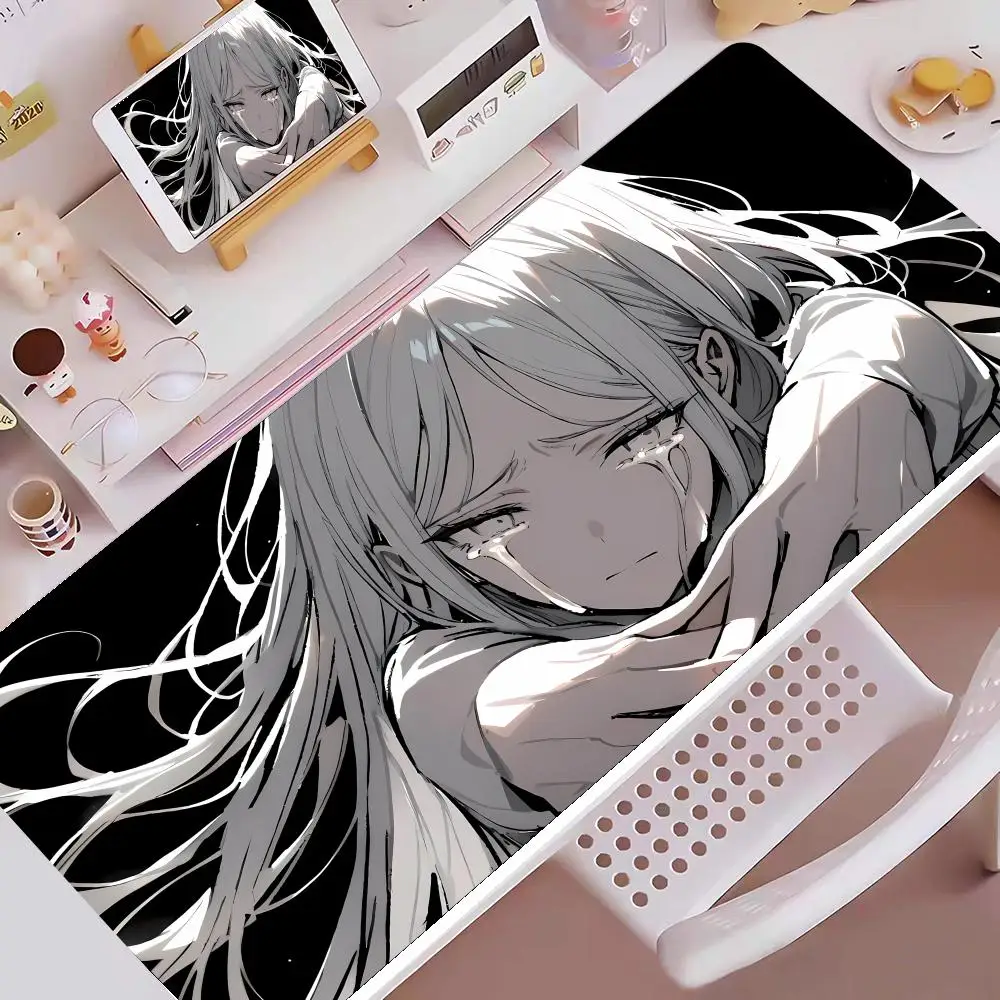 Trauriges Anime-Mädchen, das weint, weißes Haar, großes Mauspad, dunkles japanisches Anime-Stil-Mauspad, XXL-Schreibtischunterlage HYBXXC