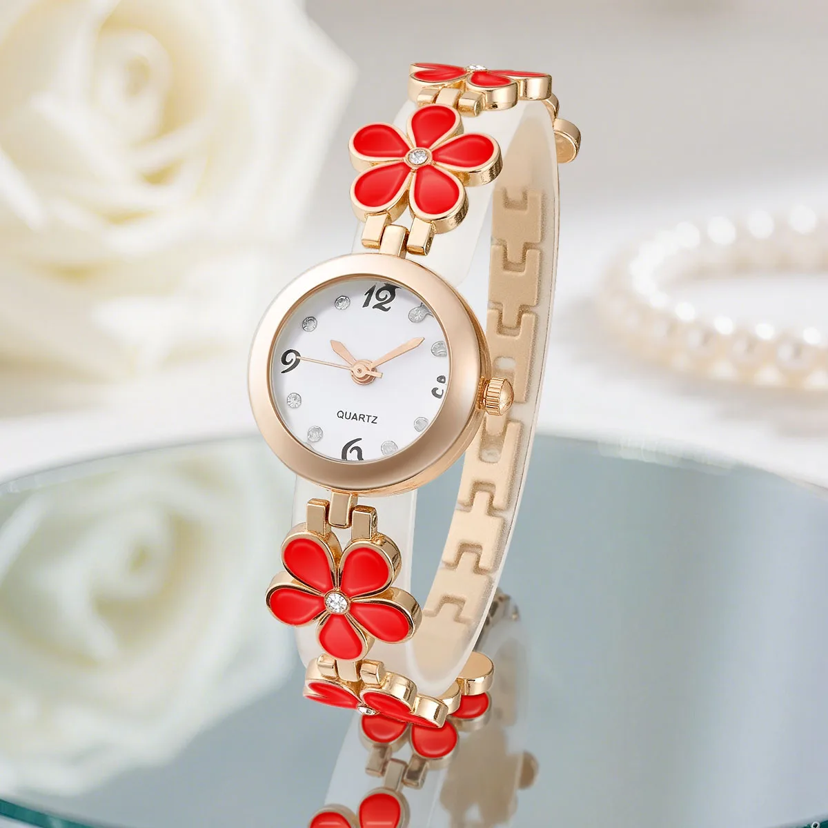 Ladies Quartz Watch Floral Design Elegant Timepiece for Women