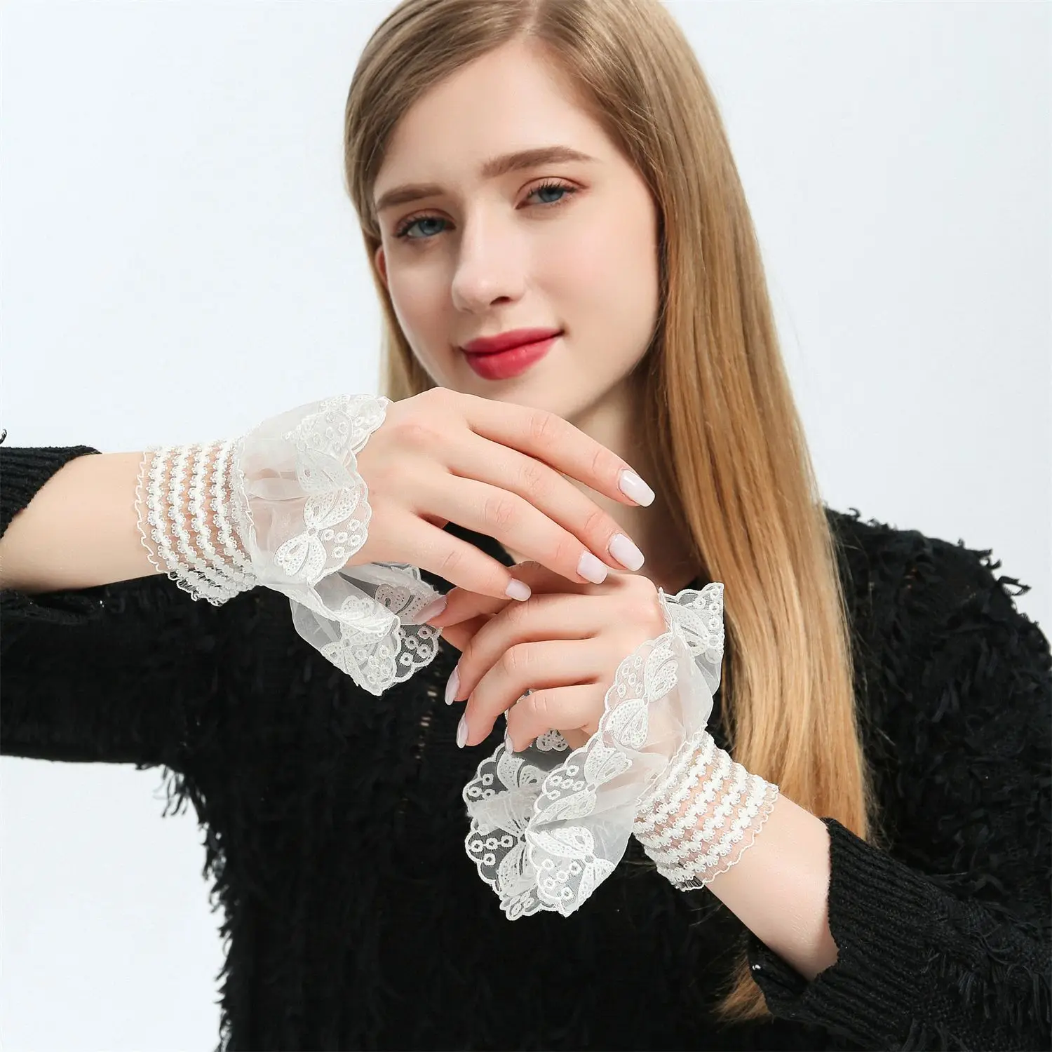 

The New Hot-selling Super Fairy Bow Romantic Temperament Lace Fake Sleeves Sweet Decorative Sweater with Fake Cuffs Inside