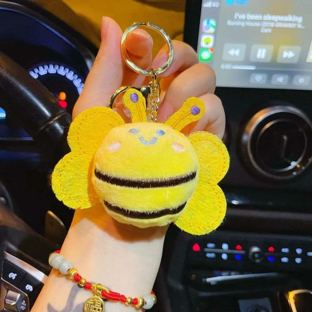 Sweet Bee Design Plush Keychain 1PC Cartoon Style Stuffed Animal Keychain Hanging Ornament Sweet Plush Bag Pendant Gift Purpose